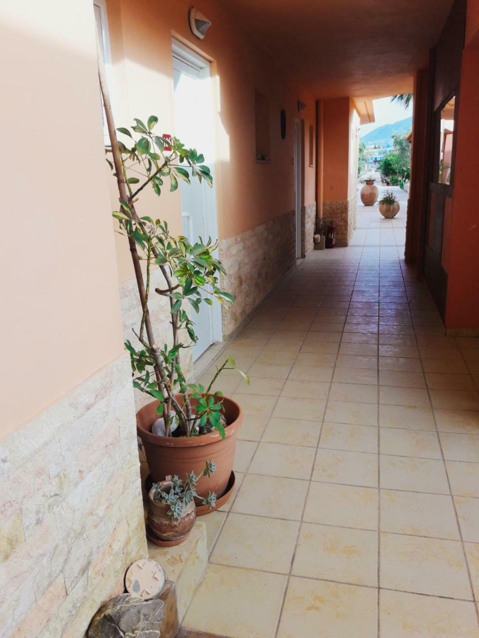 Aquamar Beach Hotel Kournás Esterno foto